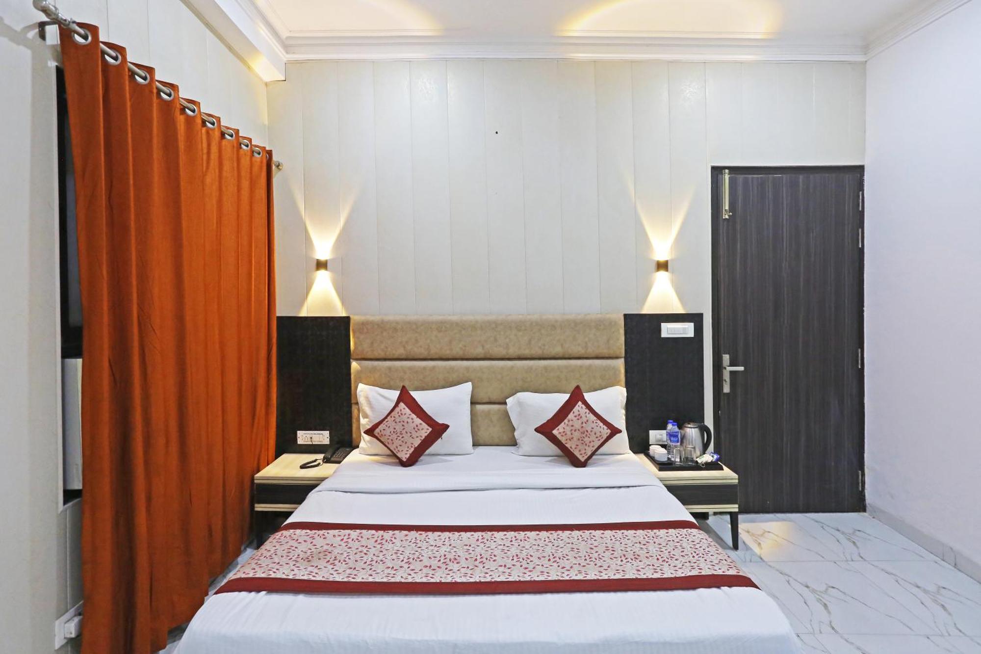 Hotel The Almora Residency - Complimentary Airport Trasnfer New Delhi