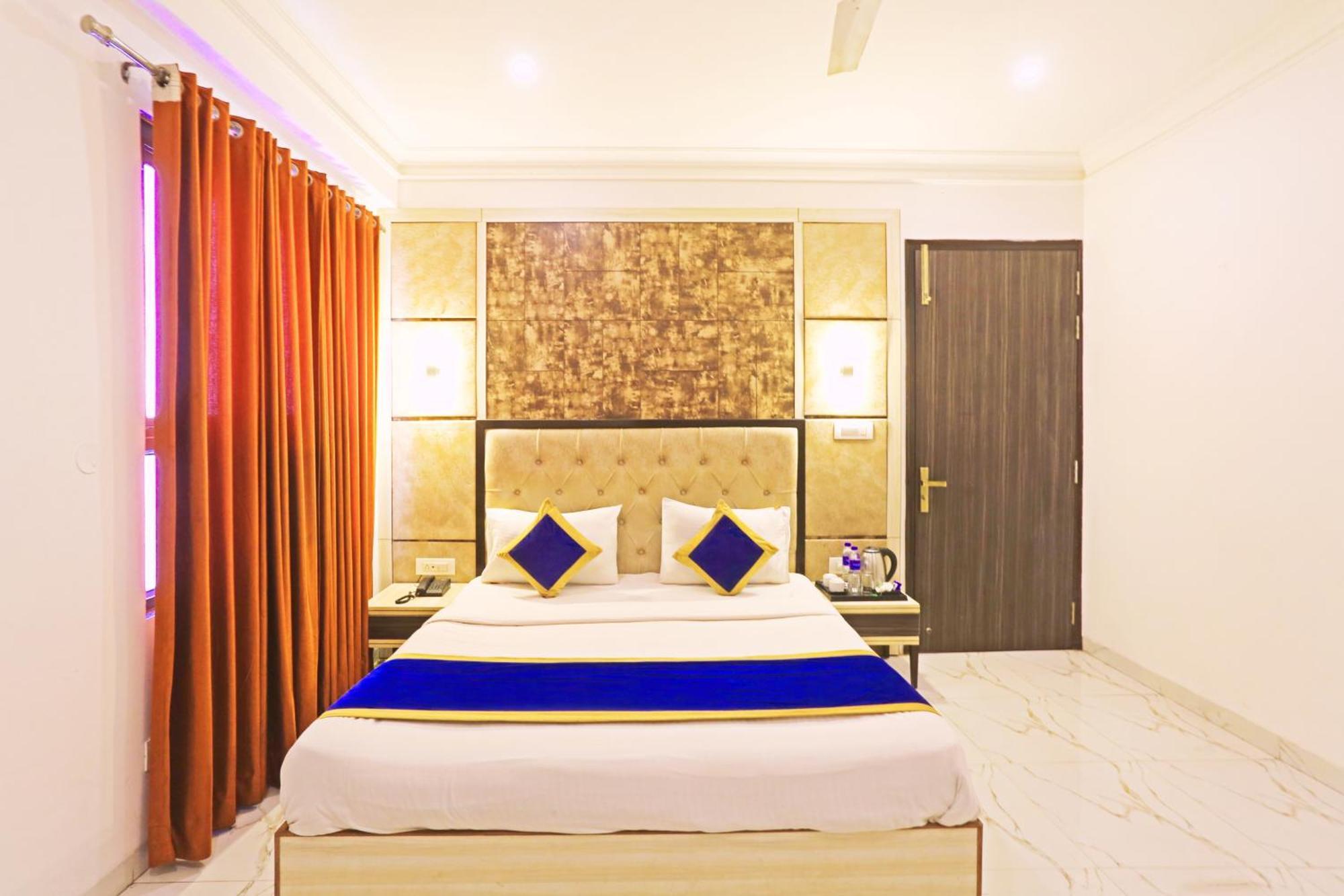 The Almora Residency - Complimentary Airport Trasnfer Hotel 4*