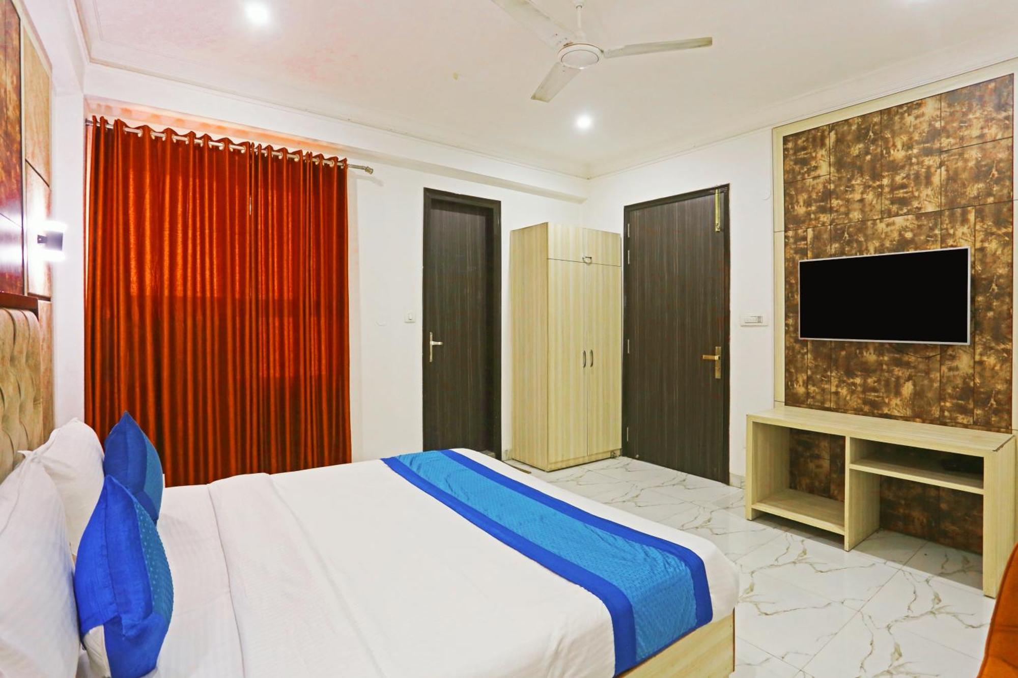 Hotel The Almora Residency - Complimentary Airport Trasnfer 4*