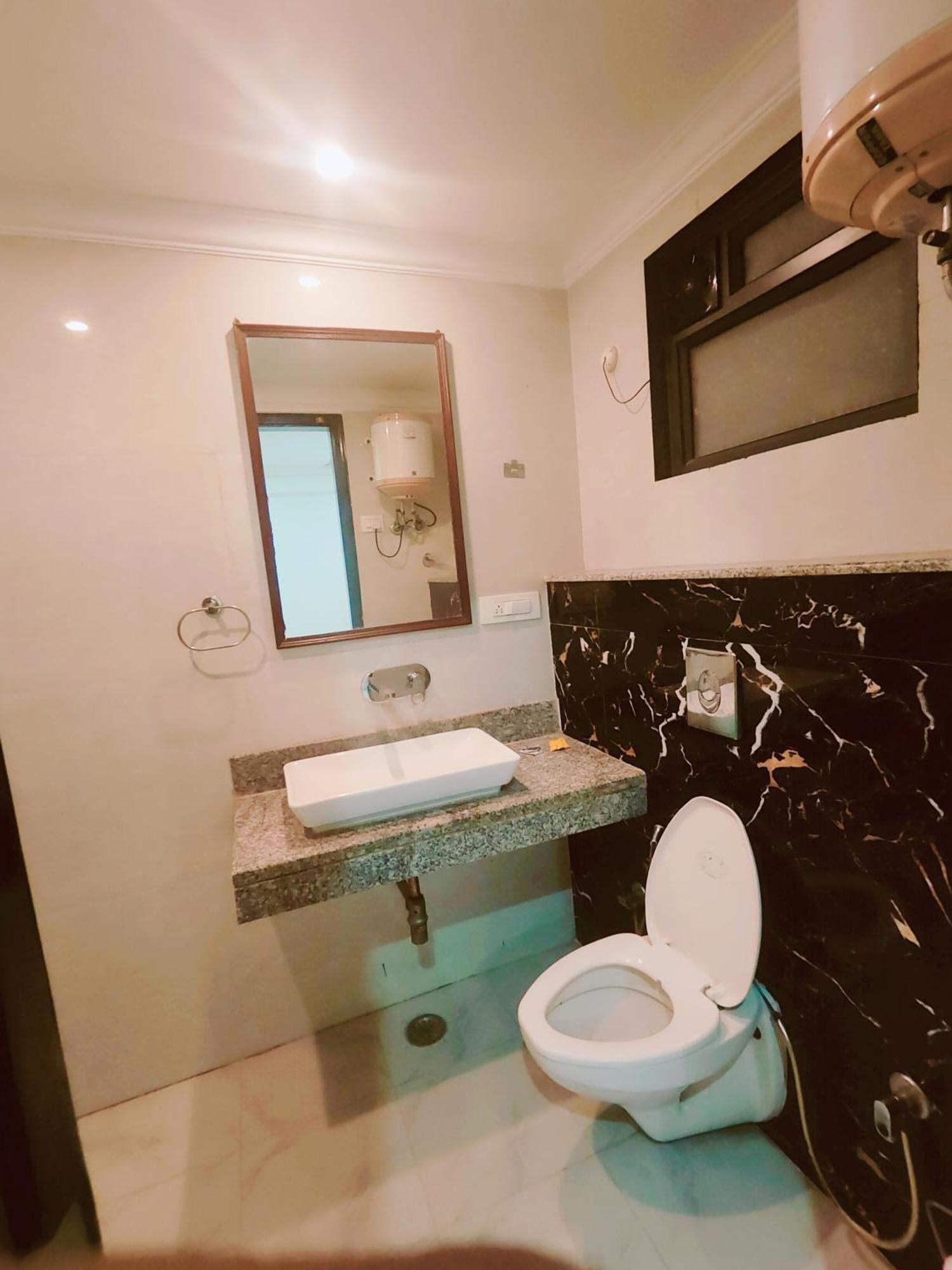 Hotel The Almora Residency - Complimentary Airport Trasnfer New Delhi