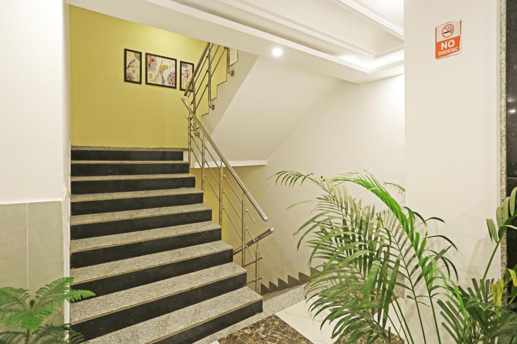 The Almora Residency - Complimentary Airport Trasnfer Hotel