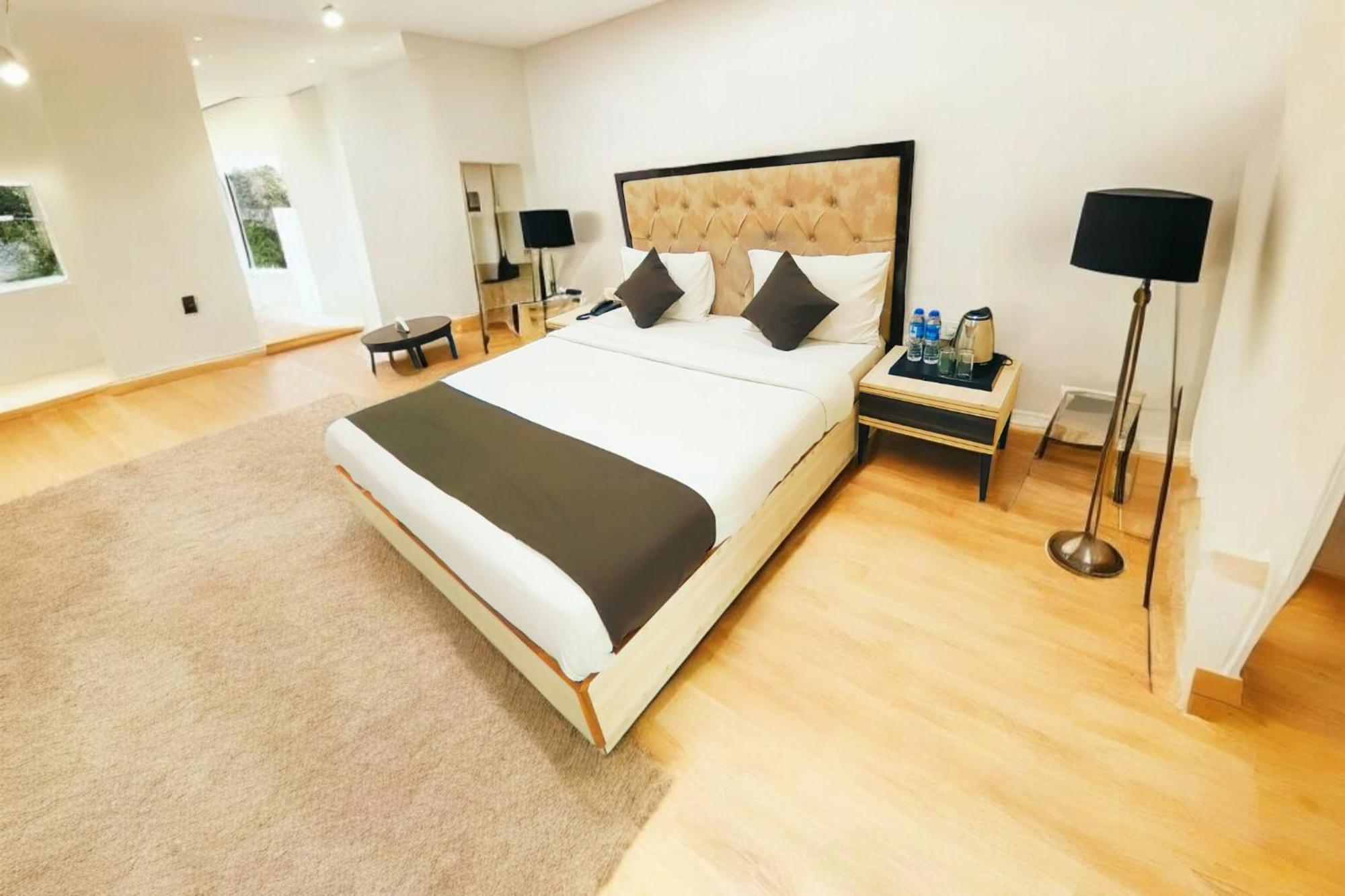 The Almora Residency - Complimentary Airport Trasnfer 4*